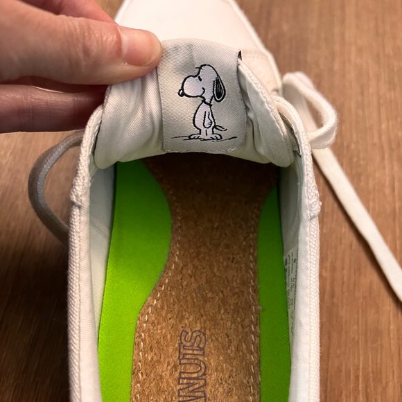 Cariuma X Peanuts Canvas Sneaker Earth Day Special Edition Sz 8 - Picture 7 of 15